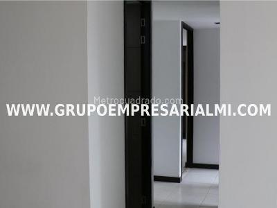 Apartamento de 3 alcobas en venta en San Jose, Sabaneta, 116 m² · foto 8 de 20