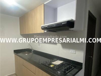 Apartamento de 3 alcobas en venta en Maria Auxiliadora, Sabaneta, 50 m² · foto 3 de 20