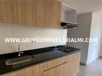 Apartamento de 3 alcobas en venta en Maria Auxiliadora, Sabaneta, 50 m² · foto 4 de 20