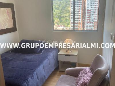 Apartamento de 3 alcobas en venta en San Jose, Sabaneta, 93 m² · foto 12 de 20