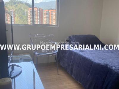 Apartamento de 3 alcobas en venta en San Jose, Sabaneta, 93 m² · foto 14 de 20