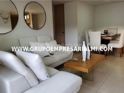 Apartamento de 3 alcobas en venta en San Jose, Sabaneta, 93 m² · foto 7 de 20
