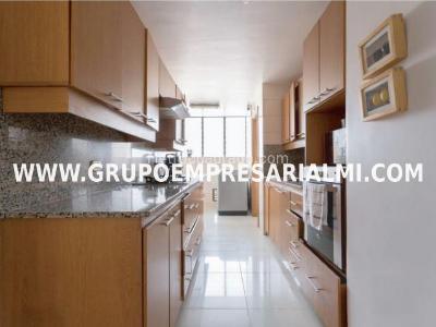 Apartamento de 3 alcobas en venta en Los Balsos, Medellín, 175 m² · foto 5 de 20