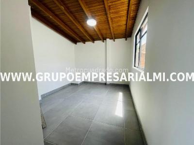 Apartamento en venta en Los Colores, Medellín · foto 9 de 20
