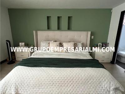 Apartamento de 3 alcobas en venta en El Tesoro, Medellín, 220 m² · foto 13 de 20