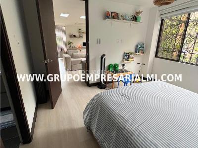 Apartamento de 3 alcobas en venta en El Tesoro, Medellín, 220 m² · foto 16 de 20