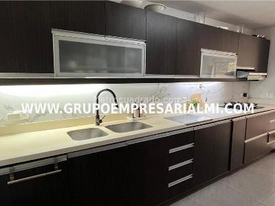 Apartamento de 3 alcobas en venta en El Tesoro, Medellín, 220 m² · foto 7 de 20