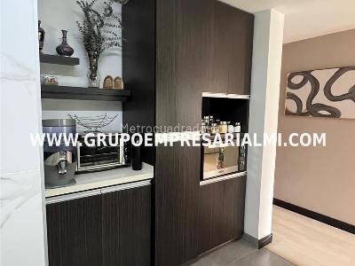 Apartamento de 3 alcobas en venta en El Tesoro, Medellín, 220 m² · foto 9 de 20