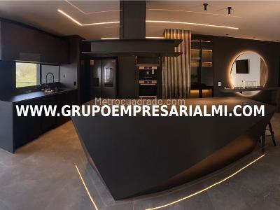 Apartamento de 2 alcobas en venta en Las Lomitas, Sabaneta, 171 m² · foto 12 de 20