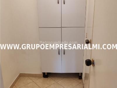 Apartamento de 3 alcobas en venta en Laureles, Medellín, 104 m² · foto 14 de 20