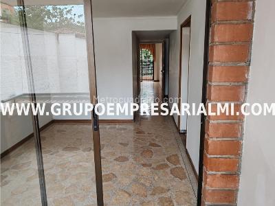 Apartamento de 3 alcobas en venta en Laureles, Medellín, 104 m² · foto 2 de 20