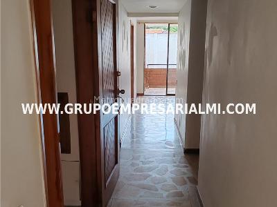 Apartamento de 3 alcobas en venta en Laureles, Medellín, 104 m² · foto 6 de 20