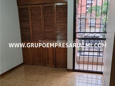 Apartamento de 3 alcobas en venta en Laureles, Medellín, 104 m² · foto 8 de 20