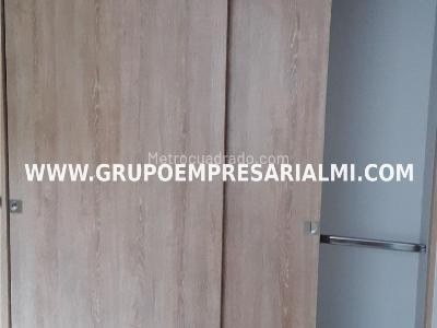 Apartamento de 3 alcobas en venta en Maria Auxiliadora, Sabaneta, 55 m² · foto 12 de 20