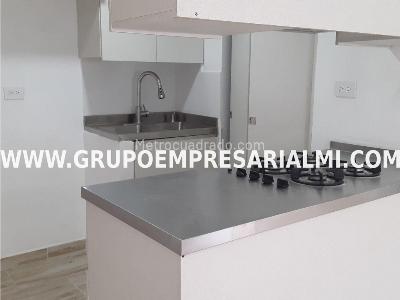 Apartamento de 3 alcobas en venta en Maria Auxiliadora, Sabaneta, 55 m² · foto 2 de 20