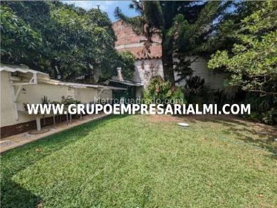 Casa de 4 alcobas en venta en Boston, Medellín, 712 m² · foto 11 de 20