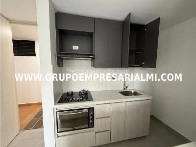 Apartamento de 3 alcobas en venta en Florida Nueva, Medellín, 75 m² · foto 2 de 20