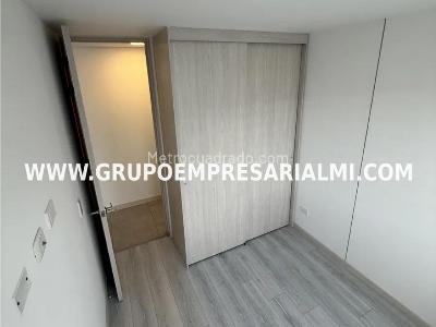 Apartamento de 3 alcobas en venta en Florida Nueva, Medellín, 75 m² · foto 5 de 20