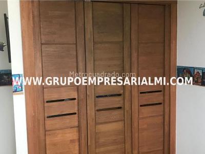 Apartamento de 2 alcobas en venta en Las Lomitas, Sabaneta, 104 m² · foto 15 de 20