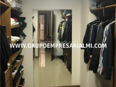 Apartamento de 2 alcobas en venta en Las Lomitas, Sabaneta, 104 m² · foto 16 de 20