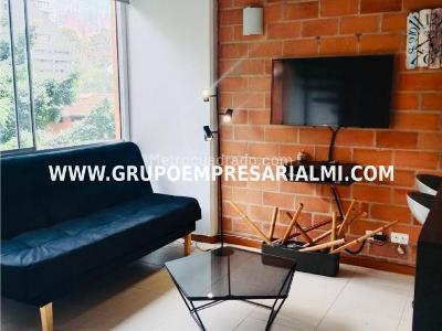Apartaestudio en arriendo en Lalinde, Medellín, 50 m² · foto 2 de 20