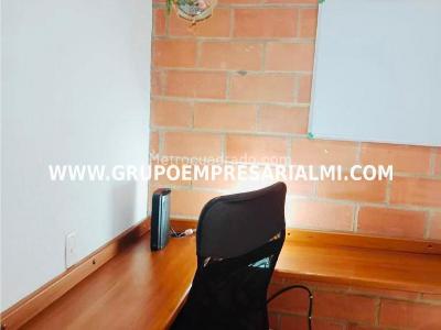 Apartaestudio en arriendo en Lalinde, Medellín, 50 m² · foto 4 de 20
