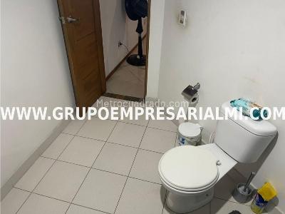 Apartaestudio en venta en Las Lomitas, Sabaneta, 55 m² · foto 18 de 20