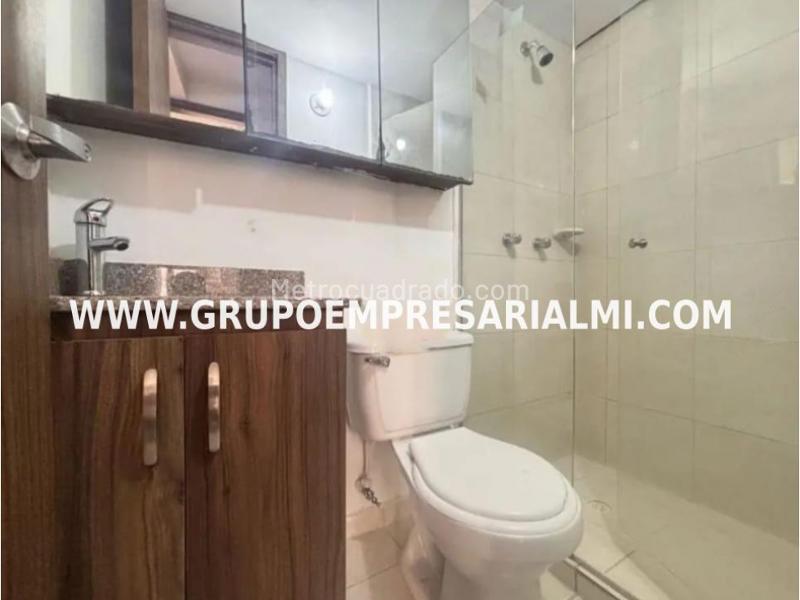 Cozy 3BR Apartment in Robledo - 9