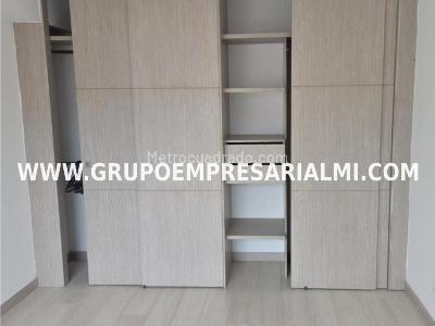 Apartamento de 3 alcobas en venta en Tres Esquinas, Sabaneta, 84 m² · foto 6 de 20