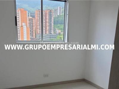 Apartamento de 3 alcobas en venta en Tres Esquinas, Sabaneta, 84 m² · foto 15 de 20