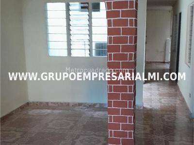 Casa de 4 alcobas en venta en Doce De Octubre, Medellín, 120 m² · foto 3 de 20