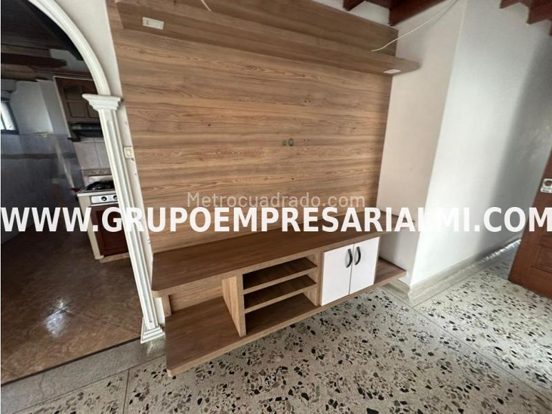 4-Story 3BR Apartment for Rent in Los Colores with Private Parking - 3