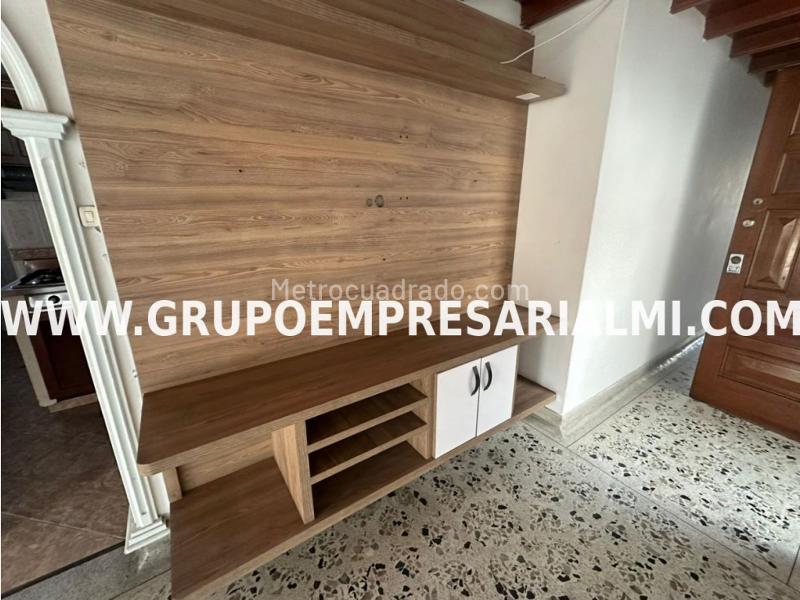 4-Story 3BR Apartment for Rent in Los Colores with Private Parking - 4
