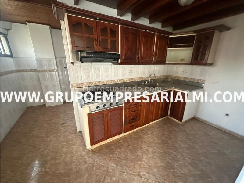 4-Story 3BR Apartment for Rent in Los Colores with Private Parking - 8