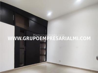 Apartamento en arriendo en Laureles, Medellín · foto 3 de 20
