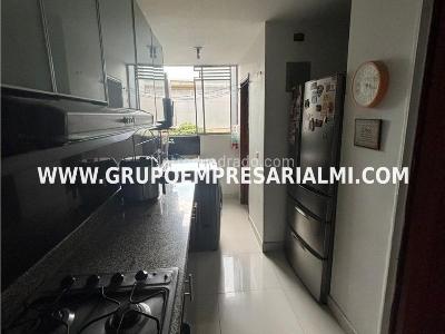 Apartamento de 3 alcobas en venta en El Poblado, Medellín, 93 m² · foto 4 de 20