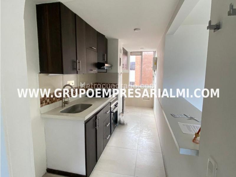 Spacious 4BR Apartment in Rosales - 3