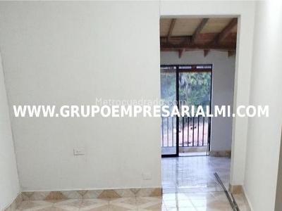 Casa de 3 alcobas en venta en Buenos Aires, Medellín, 70 m² · foto 6 de 20