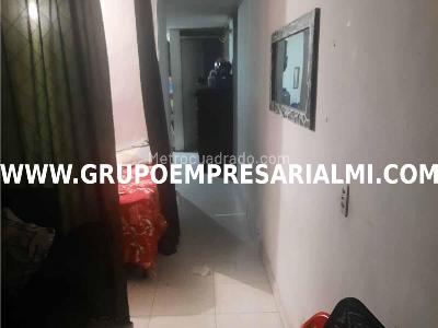 Casa de 3 alcobas en venta en La Paz, Envigado, 78 m² · foto 10 de 20
