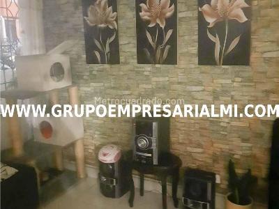 Casa de 3 alcobas en venta en La Paz, Envigado, 78 m² · foto 12 de 20
