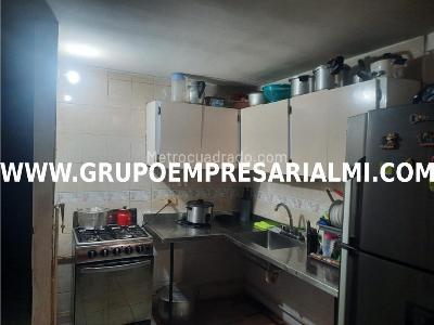 Casa de 3 alcobas en venta en La Paz, Envigado, 78 m² · foto 14 de 20