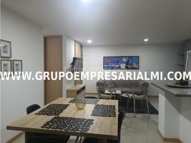 Apartamento Amoblado de 3 Alcobas con 5 Baños en El Poblado