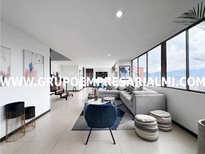 Apartamento en venta en El Poblado, Medellín · foto 2 de 20