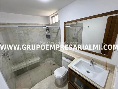 Apartamento de 2 alcobas en venta en Las Lomitas, Sabaneta, 64 m² · foto 19 de 20