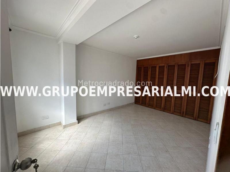 3BR Duplex Apartment for Rent in Suramericana, Medellín - 9