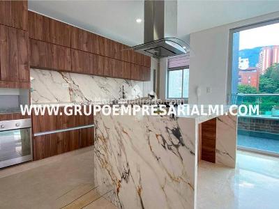 Apartamento de 3 alcobas en venta en Castropol, Medellín, 170 m² · foto 4 de 20