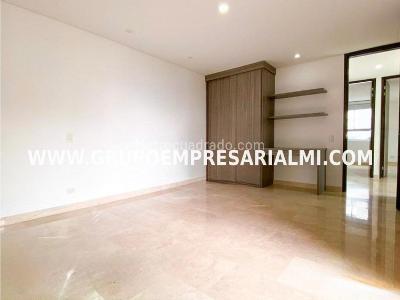 Apartamento de 3 alcobas en venta en Castropol, Medellín, 170 m² · foto 5 de 20