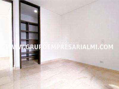 Apartamento de 3 alcobas en venta en Castropol, Medellín, 170 m² · foto 7 de 20