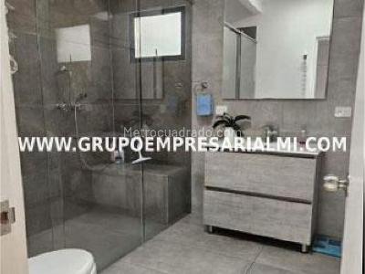 Apartamento de 3 alcobas en venta en Laureles, Medellín, 113 m² · foto 10 de 20