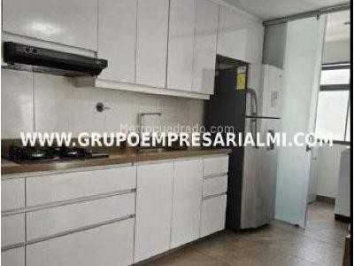 Apartamento de 3 alcobas en venta en Laureles, Medellín, 113 m² · foto 4 de 20